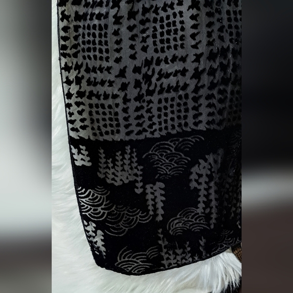 Sz OS Black Silk/Rayon Scarf - Source Unknown - Picture 3 of 8